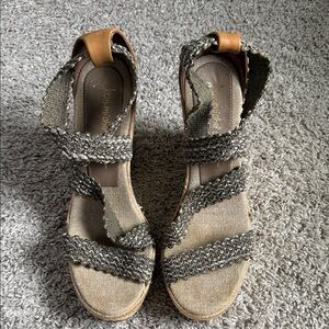 Jean-Michel Cazabat Women's Textured Sandals in Gray and Tan